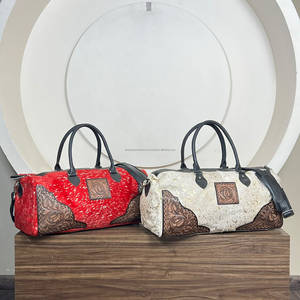 Bolso de Viaje Grande de Cuero Genuino Metálico con Pelo de Vaca y Grabado Estilo Western para Mujer - Súper Oferta de Septiembre - Product Image 2