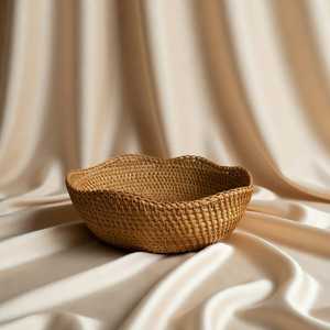 Wholesale Luxury Handmade Rattan and Nacre Serving <b>Tray</b>, Perfect for Food and <b>Breakfast</b>, Rustic Mother of Pearl Serving <b>Tray</b> - Product Image 4