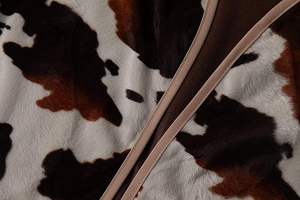 Chaleco de Cuero Genuino de Vaca Natural Personalizado para Hombre, Sin Mangas, de Alta Calidad, con Pelo de Vaca - Product Image 6