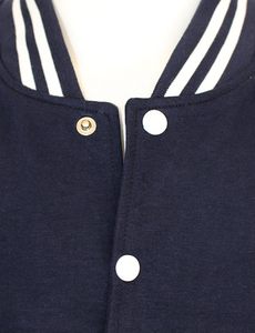 Chaqueta Varsity Azul Marino para Hombre con Mangas Blancas y Puños a Rayas, Estilo Preppy, Cierre de Botones, para Otoño - Product Image 6
