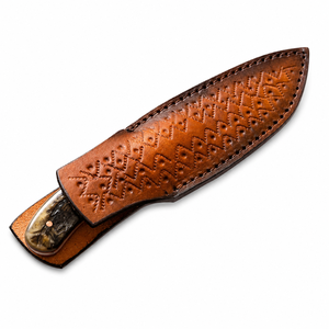 Cuchillo de combate, caza y camping hecho a mano de acero de Damasco y cobre, con mango de cuerno de carnero, bolster de latón grabado, funda de cuero, punta caída, OEM - Product Image 3