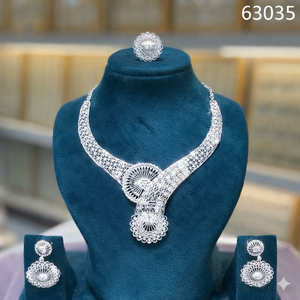 Ensemble de bijoux vintage classique plaqué or 24 carats de fabrication indienne, comprenant un collier et des broches, inspiré des diamants américains et français, tendance - Product Image 2