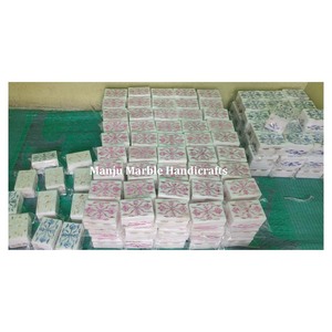 Nouvelles boîtes à bijoux rectangulaires de qualité supérieure, fabriquées par des artisans indiens, avec des motifs floraux créatifs et attrayants, collection 2026. - Product Image 1