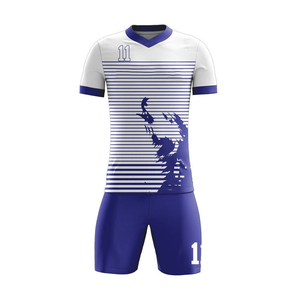 Tenues de football personnalisées, uniformes de football unis, uniformes de football pour jeunes, maillots de football à manches courtes, shorts de football, livraison rapide - Product Image 1