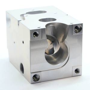 Fabrication de pièces de machines en métal et acier inoxydable par fraisage/tournage CNC de haute précision. Entièrement personnalisées, fabriquées en Thaïlande. - Product Image 2