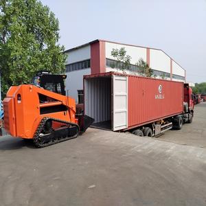 Chargeuse compacte TS65 fiable pour les applications d'aménagement paysager, agricoles et de construction, offrant une maniabilité supérieure et des performances cohérentes. - Product Image 3