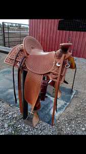 Sillín de Caballo de Cuero Genuino Resistente y Absorbente de Sudor con Diseño Grabado Personalizado, Precio Directo de Fábrica, OEM, ODM, Personalizable - Product Image 5