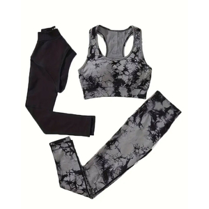2026 Custom Design Eco-Friendly <b>Women's</b> Yoga Sets Breathable Solid Pattern Gym Wear Elastic Waist Closure Seamless Fitness wear - Product Image 2