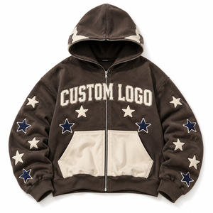 Sweat à capuche zippé personnalisé avec logo, couleur marron crème, coupe oversize pour homme, avec appliques étoiles, style universitaire Y2K, streetwear, en molleton de coton. - Product Image 2