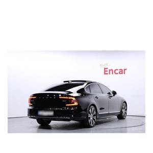 Volvo S90 B6 AWD Ultimate 2024 con Volante a la Izquierda, Caja de Cambios Automática, Asientos de Cuero, Cámara Trasera, 8,800 km, Brillante - Product Image 2