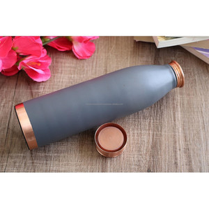 Nouvelle Arrivée Bouteille d'Eau en Cuivre 2L Capacité Directe pour Boire Eau Chaude Stockage Adultes Fête Écologique Couvercle Anti-corrosion - Product Image 4