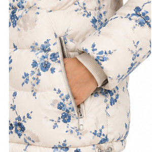 Manteau parka thermique à capuche pour femme avec poignets ajustables et extérieur respirant coupe-vent pour un confort saisonnier - Product Image 5