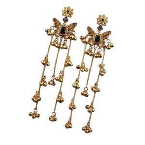 Boucles d'oreilles longues à motif papillon faites à la main – Boucles d'oreilles ethniques vintage à finition dorée avec pierre - Product Image 1