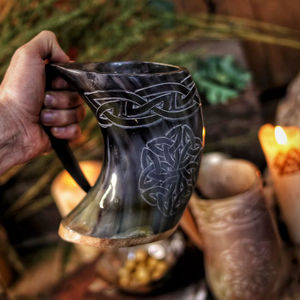Taza de cuerno vintage más vendida, taza de cuerno de búfalo personalizable, taza de cuerno pequeña y grande para beber cerveza y vino, para el hogar y restaurantes - Product Image 1