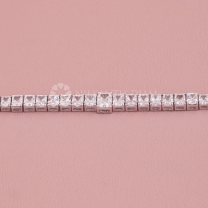 Pulsera de Diamantes de Oro Blanco de 10k, 14k y 18k Creados en Laboratorio, Corte Radiante, Pulsera de Diamantes Finos para Mujer con Claridad VVS - Product Image 1