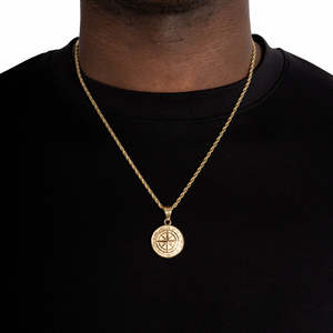 Collier pendentif boussole vintage |   Pendentif médaillon boussole dorée |    Bijoux de navigation en acier inoxydable - Product Image 1