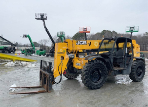 Chariot télescopique manuel d'occasion JCB 507-42-12.8 m avec hauteur de levage de la fourche de 90 mm et roues en nylon/caoutchouc/PU tout-terrain/intérieur - Product Image 3