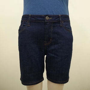 T-shirt basique uni pour homme, tissu en coton de qualité supérieure, coupe confortable, design classique à col rond, adapté pour la salle de sport, les entraînements, les sorties décontractées - Product Image 1