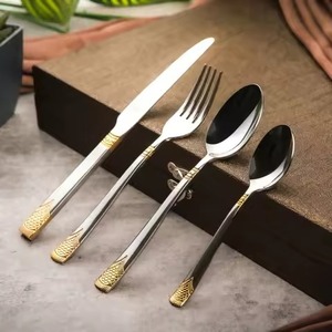 Ensemble de couverts de luxe en acier inoxydable pour la présentation de plats raffinés - Product Image 5