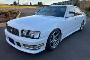 Nissan Gloria Gran Turismo Ultima de 1996 - Product Image 2