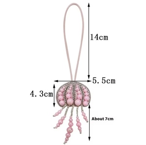 Llaveros de fiesta vintage hechos a mano con diamantes de imitación, color blanco y negro, con letras del alfabeto multicolor y dijes de pulsera. - Product Image 5