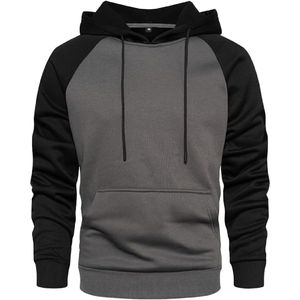 Survêtements personnalisés pour femmes, grammage lourd 500 GSM 350 GSM, en molleton polyester/coton, avec broderie, comprenant un sweat à capuche oversize et un short - Product Image 6
