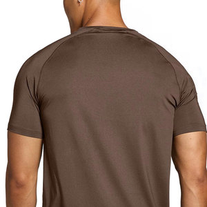 T-shirt de sport respirant pour homme, idéal pour la course, l'entraînement, le fitness, les exercices sportifs et les activités quotidiennes. - Product Image 6