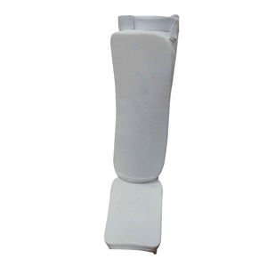 Protector de Piernas de Compresión Premium para Fútbol, Ligero, Transpirable y Elástico - Product Image 3