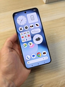 Nothing Phone (3) สมาร์ทโฟน 5G ระบบปฏิบัติการ Android 13 หน้าจอ AMOLED กล้องหลัง 48MP เซ็นเซอร์ลายนิ้วมือ รองรับซิมคู่ - Product Image 4