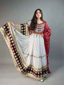 Robes afghanes sur mesure, couture professionnelle, broderie lourde faite à la main, manches longues, robes de mariage afghanes Kuchi pour femmes - Product Image 5