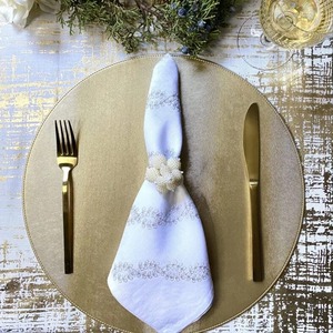 แหวนรัดผ้าเช็ดปากประดับมุกหรูหราสำหรับตกแต่งโต๊ะงานเลี้ยงฉลองสมรส ที่ใส่ผ้าเช็ดปากมุกสีงาช้างประดับลูกปัดสุดหรู - Product Image 6