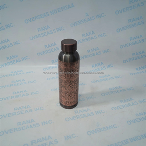 Botella Ecológica de Cobre con Grabado Floral, Decoración Ornamental, Acabado Metálico Oscuro, Tapa de Rosca, para Beber Directamente, Uso en Exteriores - Product Image 2