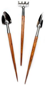 Moderna pala de jardín de acero negro de alta resistencia con mango de madera para trabajos profesionales con la tierra. - Product Image 5