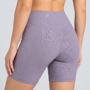 Shorts adhésifs pour pole dance, conçus pour l'entraînement, avec une adhérence sécurisée, tissu doux, coupe flexible, respirant, pour une utilisation en entraînement. - Product Image 4