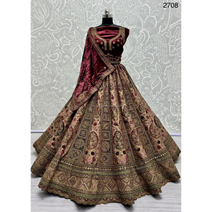 Fabzone Indian Bridal Collections Vêtements de mariage en velours avec Zarkhan Work for Brides - Product Image 1