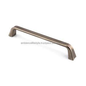 Poignée de meuble en métal architectural conçue pour les applications haut de gamme de tiroirs de cuisine et de placards. - Product Image 4