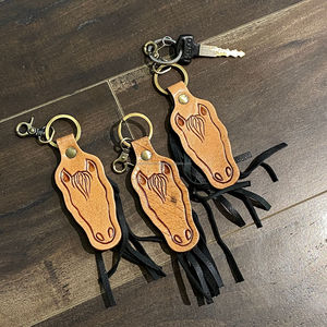 พวงกุญแจหนังม้าทำด้วยมือพวงกุญแจหนังแท้แบบตะวันตกส่วนบุคคลพวงกุญแจหนังวัวสุดหรู - Product Image 4