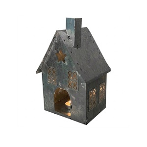 Porte-bougie en forme de maison, lanterne vintage en métal en forme de maison, lanterne pour bougies chauffe-plat, chandelier en forme de maison, décoration de table de salle à manger, artisanat - Product Image 1