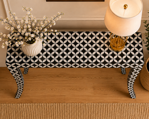 Table console luxueuse avec incrustations en nacre, meuble décoratif pour entrée, bureau, couloir, meuble d'appoint haut de gamme pour salon, décoration intérieure. - Product Image 3