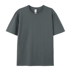 T-shirt pour homme au look minimaliste et élégant, col rond, conçu pour un style décontracté, confortable, facile à assortir et à porter au quotidien. - Product Image 2