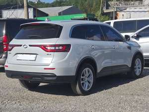 รถ SUV สีขาว ปี 2017 รุ่น QM6 มือสอง 5 ประตู สำหรับครอบครัว เดินทางในเมือง เครื่องยนต์ดีเซล รถใช้แล้วจากเกาหลี - Product Image 2