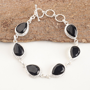 Pulsera de Moda de Plata de Ley 925 y Latón, Hecha a Mano, Estilo Clásico, Ónix Negro Natural con Corte de Pera y Engaste de Bisel, Venta al por Mayor - Product Image 2