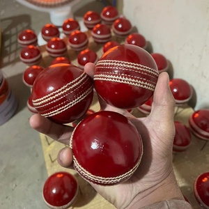 Balles de cricket rouges de haute qualité, tailles homme, femme et enfant - Product Image 1