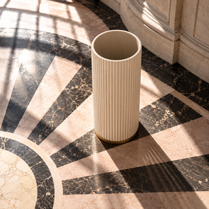 Elegante Soporte para Paraguas Cilíndrico Acanalado con Base Metálica Decorativa |   Organizador Vertical Premium para el Hogar Moderno y Hoteles - Product Image 4