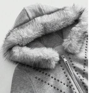 Blouson court zippé Y2K personnalisé pour femme, en polaire à capuche fourrée, clouté et à rivets, chaud pour l'hiver, style streetwear - Product Image 3