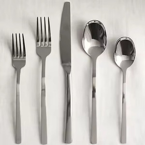 Elegante juego de cubiertos de metal, cuchara y tenedor, diseño moderno de acero inoxidable para servicio de buffet en restaurantes y hostelería. - Product Image 3