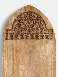 Elegante Tabla de Cortar de Madera de Mango con Arco Superior, Relieve Floral Intrincado, Superficie Resistente y Duradera, Apta para Alimentos, Tabla de Servir para Cocina - Product Image 4