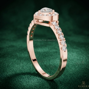 Bague en forme de cœur micro-pavée étincelante avec zircon CZ plaqué or rose pour femme, idéale pour mariage et fiançailles - Product Image 3