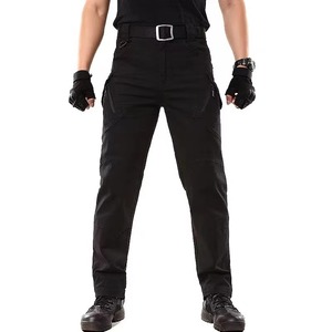 Pantalon cargo classique pour homme, multi-poches, confortable, pour la randonnée en plein air, fabriqué par une usine de vêtements certifiée LEED - Product Image 1