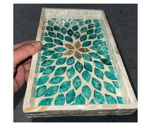 Plateau de rangement en rotin de qualité supérieure avec incrustation de coquillages nacrés, fournisseur Vietnamien - Élégant plateau de rangement pour table - Product Image 1